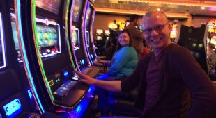 How to Win in Online Slot Machines – Tips to Increase Your Chances of Winning