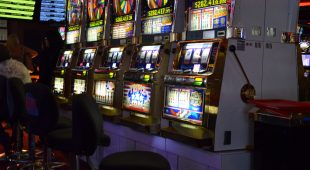 What are the terms to know before playing slot games online?